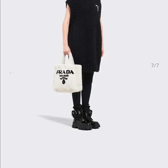 Prada white Shearling tote 2021 - Picture 2 of 6